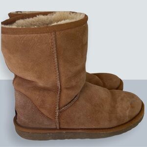 UGG Classic Short Ankle Boots Chestnut Shearling